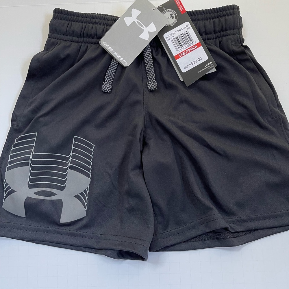 Under Armour Boys shorts. Youth SZ XS. NWT.